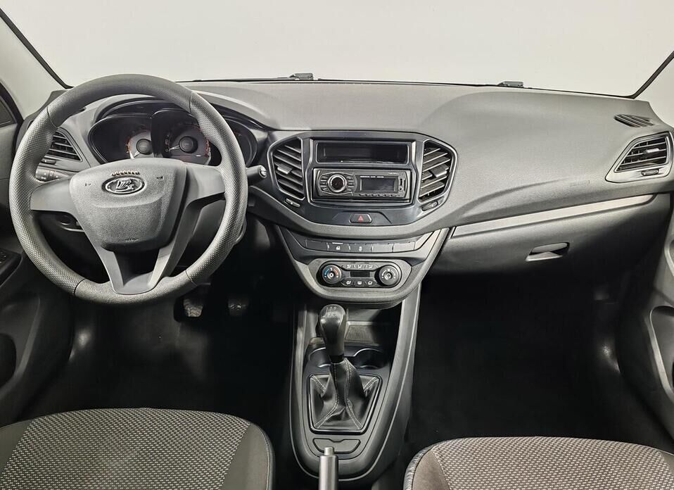 LADA (ВАЗ) Vesta, I 1.6 MT (106 л.с.)