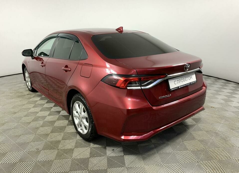 Toyota Corolla 1.6 CVT (122 л.с.)