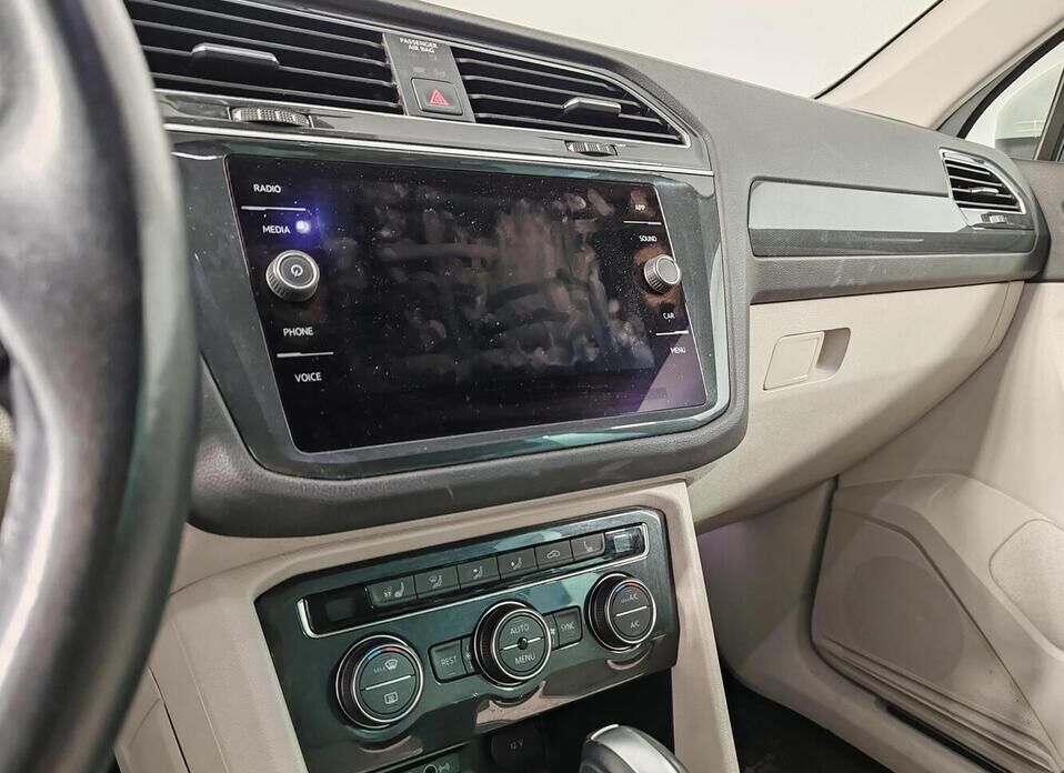 Volkswagen Tiguan, II 2.0 AMT (180 л.с.) 4WD