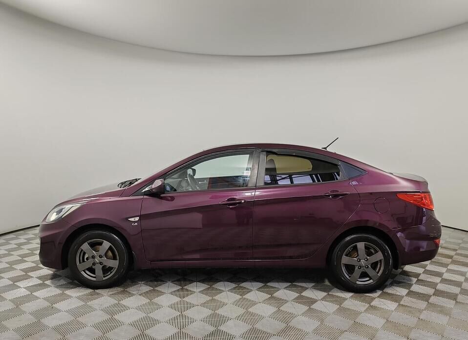 Hyundai Solaris, I Рестайлинг 1.6 AT (123 л.с.)