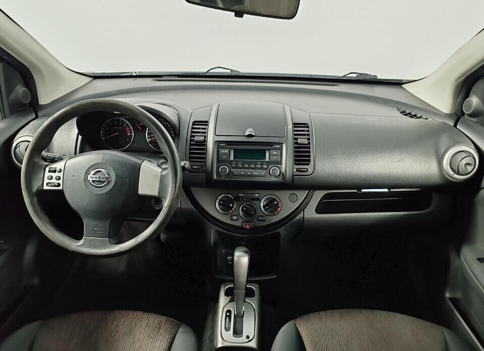 Nissan Note 1.6 AT (110 л.с.)
