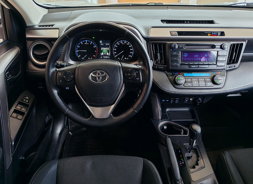 Toyota RAV4, IV (XA40) Рестайлинг 2.0 CVT (146 л.с.) 4WD