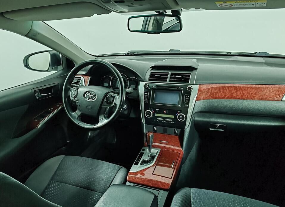 Toyota Camry, VII (XV50) 2.5 AT (181 л.с.)