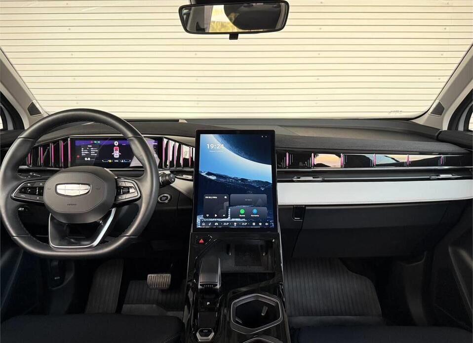Geely Atlas, II 2.0 AMT (200 л.с.)