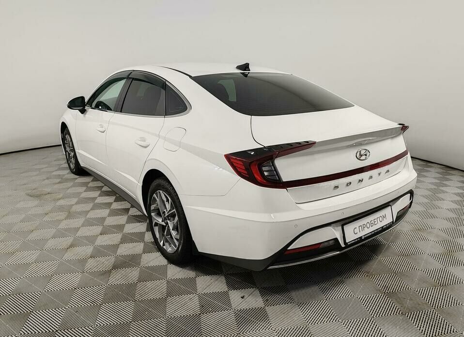 Hyundai Sonata 2.0 AT (150 л.с.)