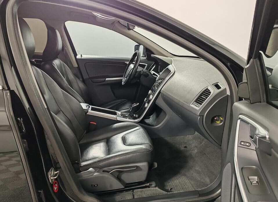 Volvo XC60, I Рестайлинг 2.4d AT (181 л.с.) 4WD