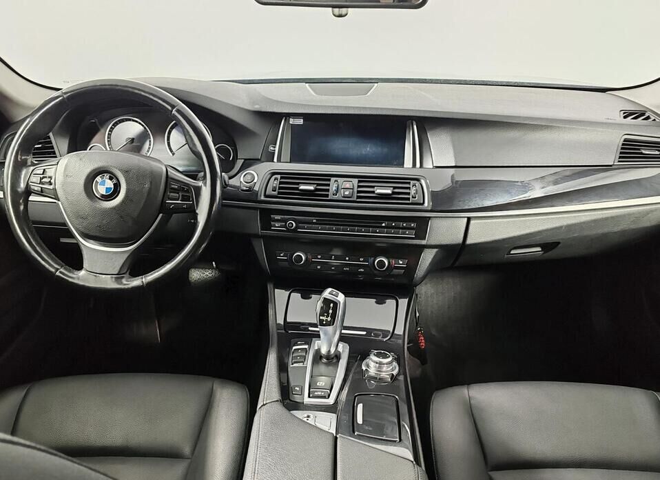 BMW 5 серии, VI (F10/F11/F07) Рестайлинг 520i 2.0 AT (184 л.с.)