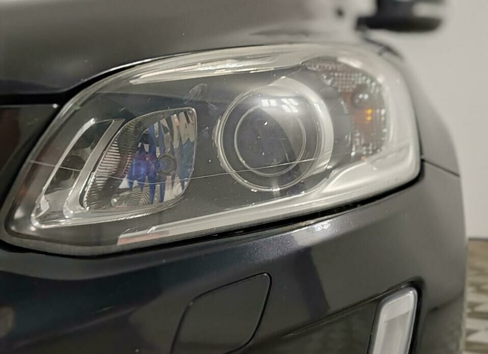 Volvo XC60 2.4d AT (215 л.с.) 4WD