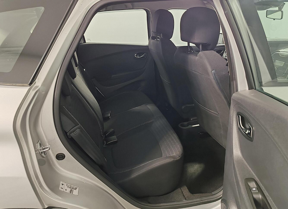 Renault Kaptur, I 1.6 CVT (114 л.с.)