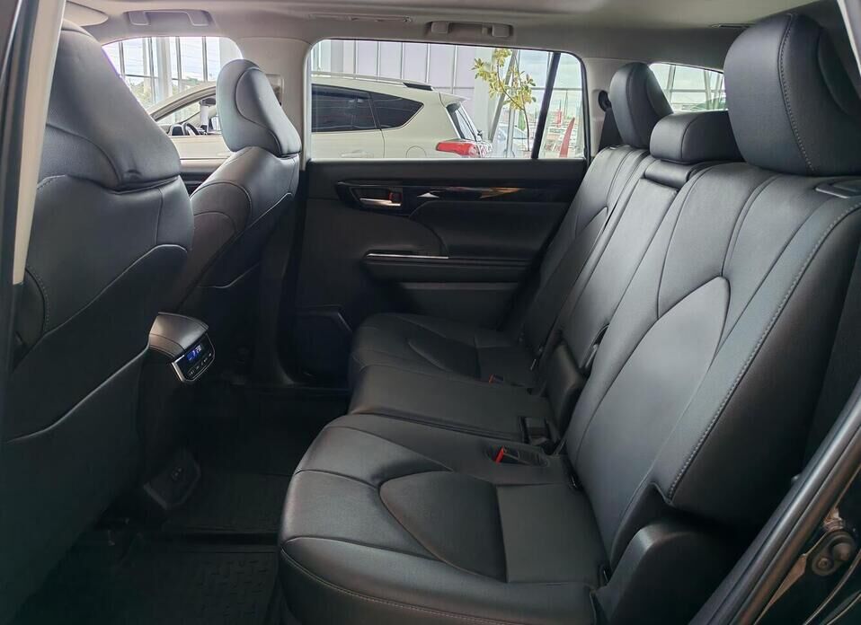 Toyota Highlander 2.0 AT (248 л.с.) 4WD