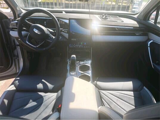 Geely Atlas, 2024&nbsp;г., 28&nbsp;106&nbsp;км