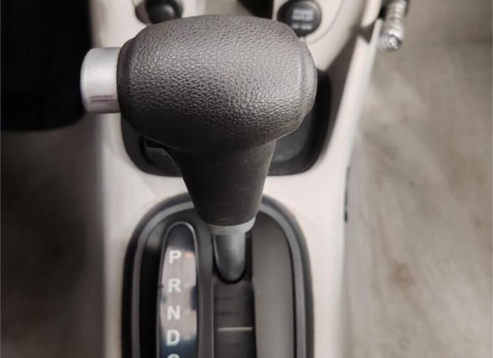 Hyundai Verna, II 1.4 AT (97 л.с.)