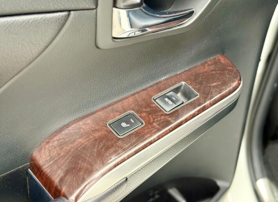 Toyota Camry, VII (XV50) Рестайлинг 2.5 AT (181 л.с.)