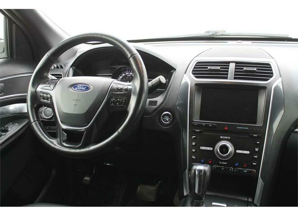 Ford Explorer 3.5 AT (249 л.с.) 4WD