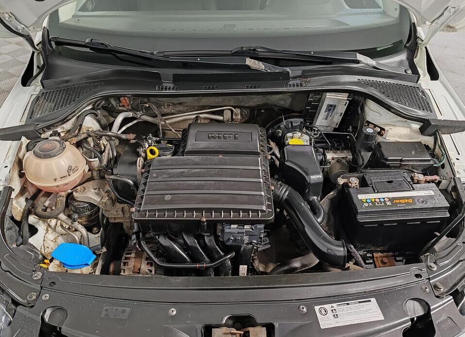 Skoda Rapid, I Рестайлинг 1.6 MT (90 л.с.)