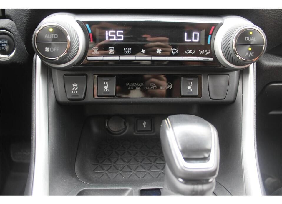 Toyota RAV4 2.5 AT (199 л.с.) 4WD