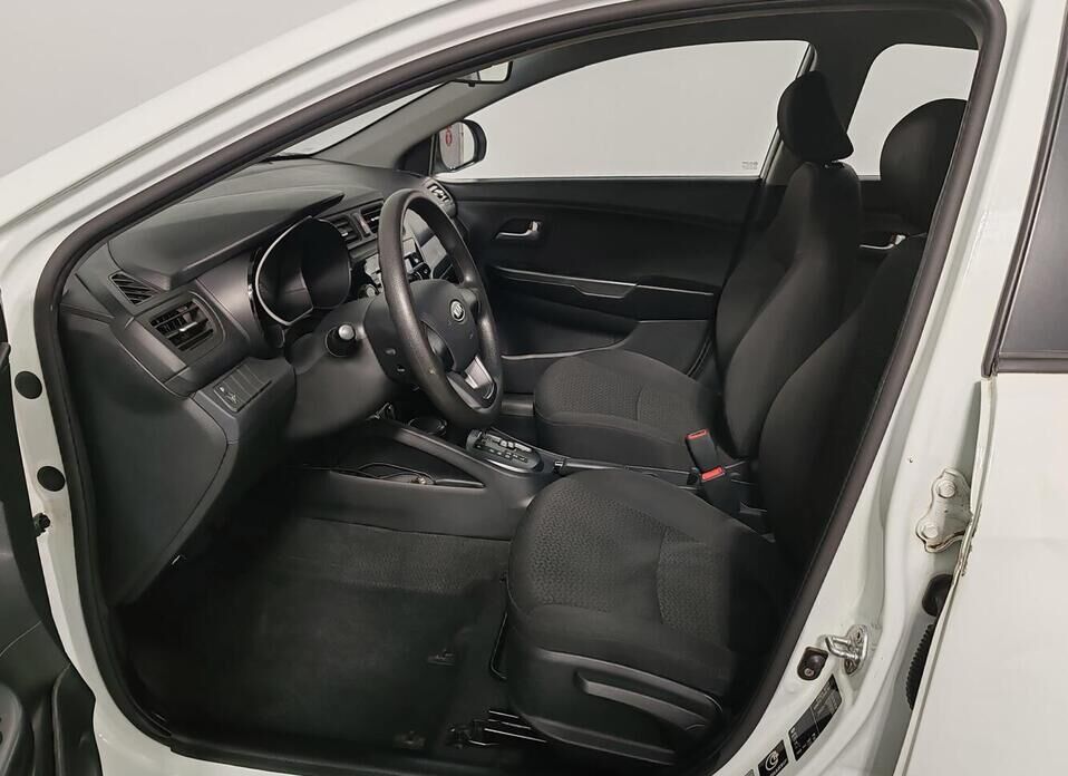 Kia Rio, III 1.4 AT (107 л.с.)