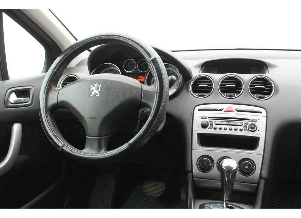 Peugeot 308 1.6 AT (120 л.с.)