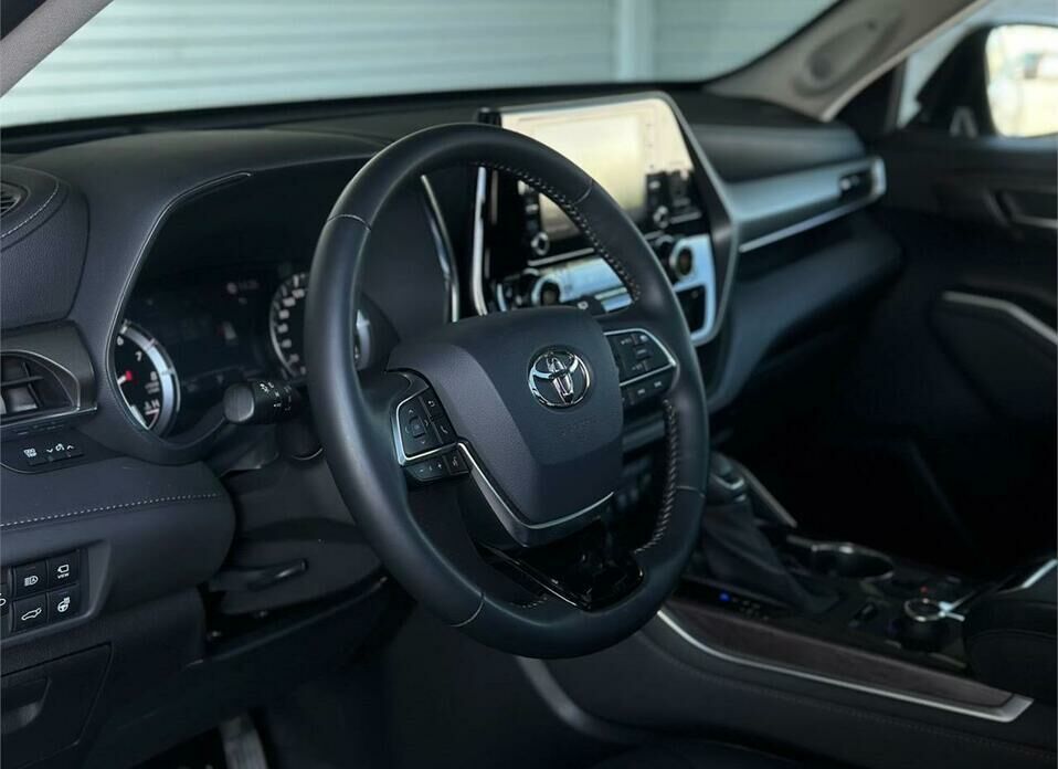 Toyota Highlander 3.5 AT (249 л.с.) 4WD