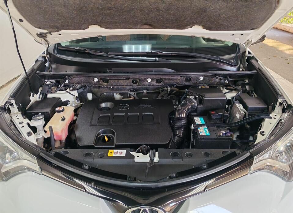 Toyota RAV4, IV (XA40) Рестайлинг 2.0 CVT (146 л.с.) 4WD