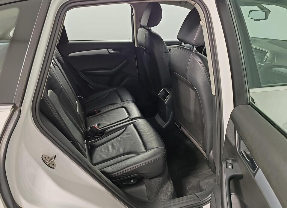 Audi Q5, I (8R) 2.0 AMT (211 л.с.) 4WD