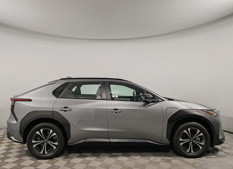 Toyota bZ4X Electro AT (150 кВт)