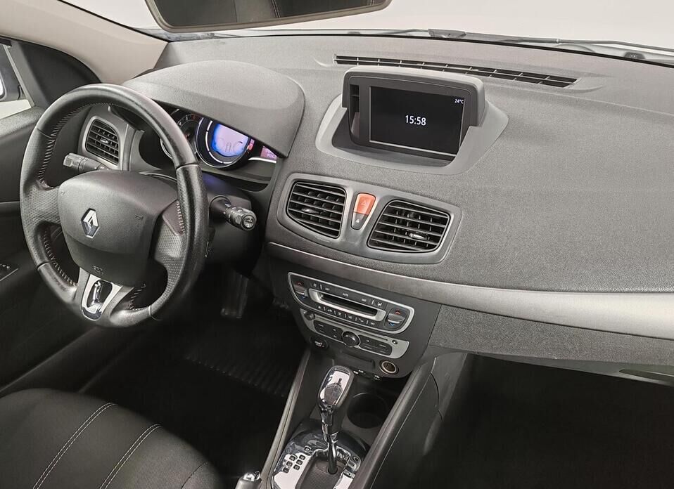 Renault Megane 1.6 CVT (114 л.с.)