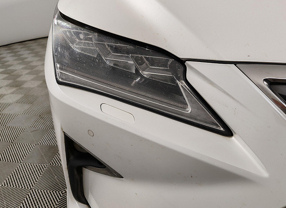 Lexus RX, IV 300 2.0 AT (238 л.с.) 4WD