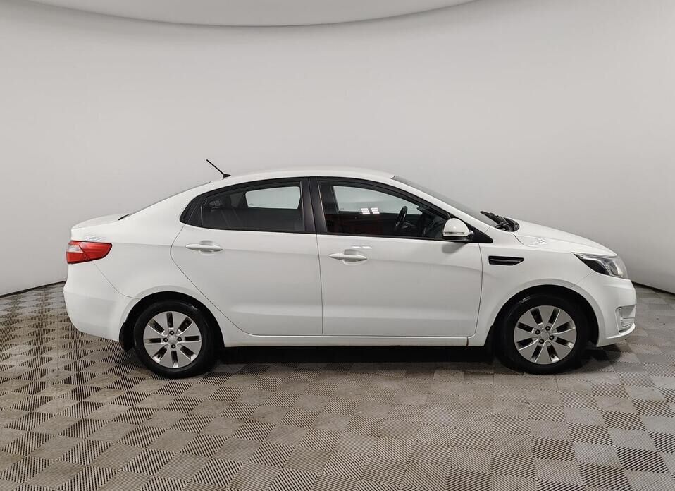 Kia Rio, III 6-speed 1.6 AT (123 л.с.)