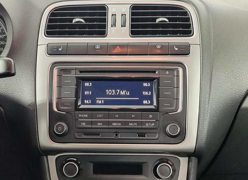 Volkswagen Polo, V Рестайлинг 1.6 MT (110 л.с.)