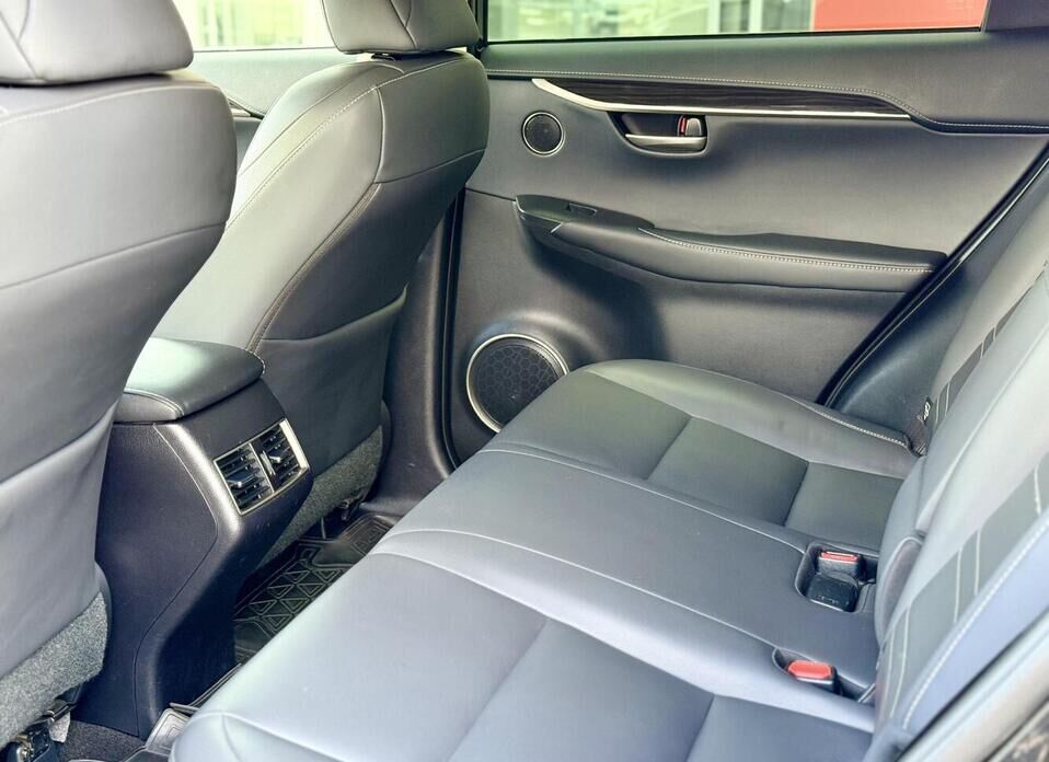 Lexus NX, I 200 2.0 CVT (150 л.с.) 4WD