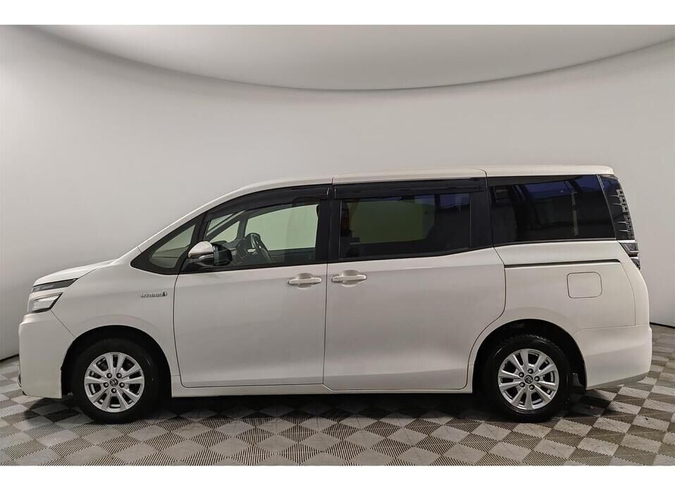 Toyota Voxy, III (R80) 1.8hyb CVT (99 л.с.)
