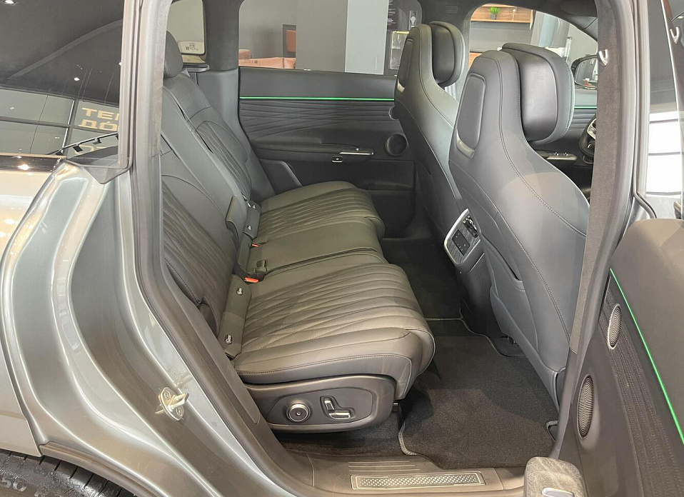 EXEED Exlantix ET 1.5hyb AT (469 л.с.) 4WD