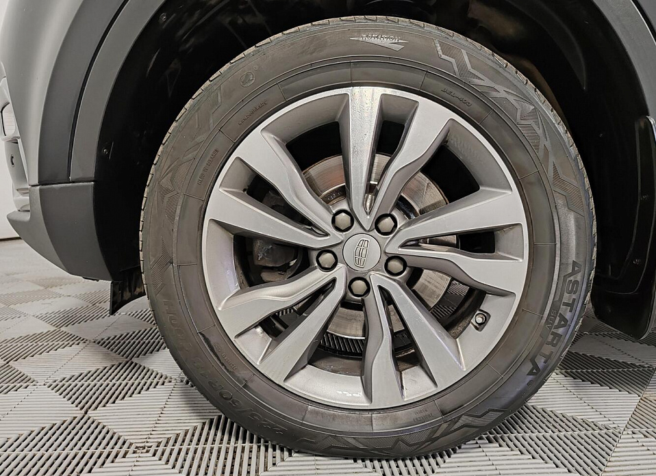 Geely Atlas, I 2.4 AT (148 л.с.)