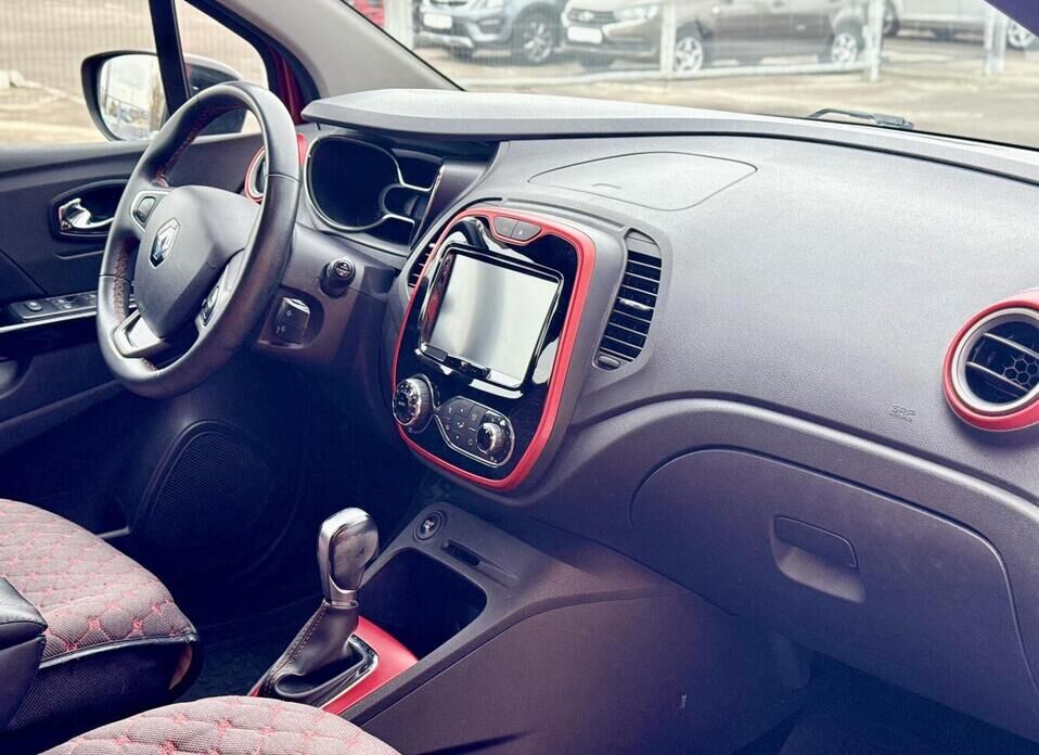 Renault Kaptur, I 2.0 AT (143 л.с.) 4WD