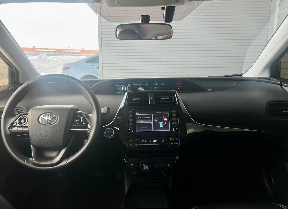 Toyota Prius, IV Рестайлинг (XW50) 1.8hyb AT (98 л.с.)