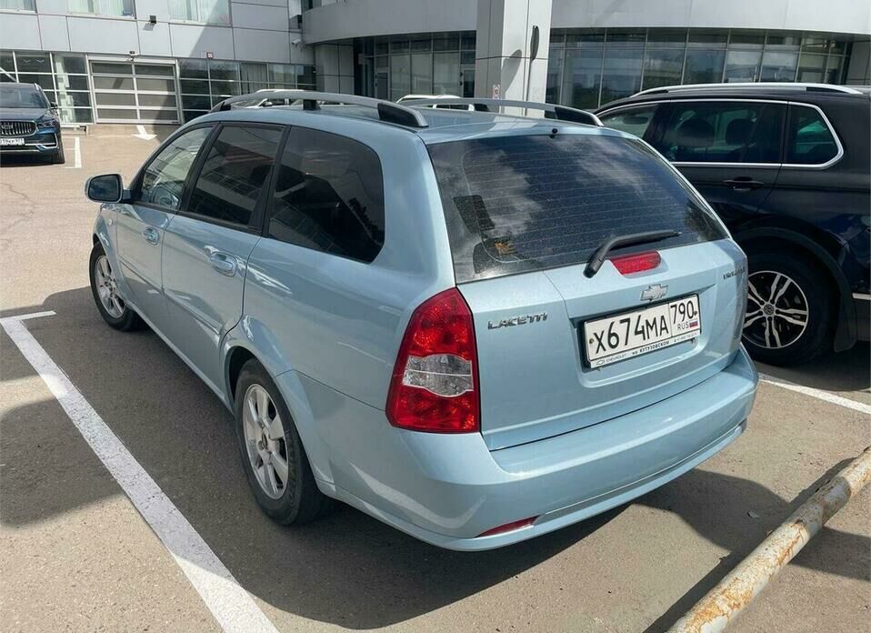 Chevrolet Lacetti 1.6 MT (109 л.с.)