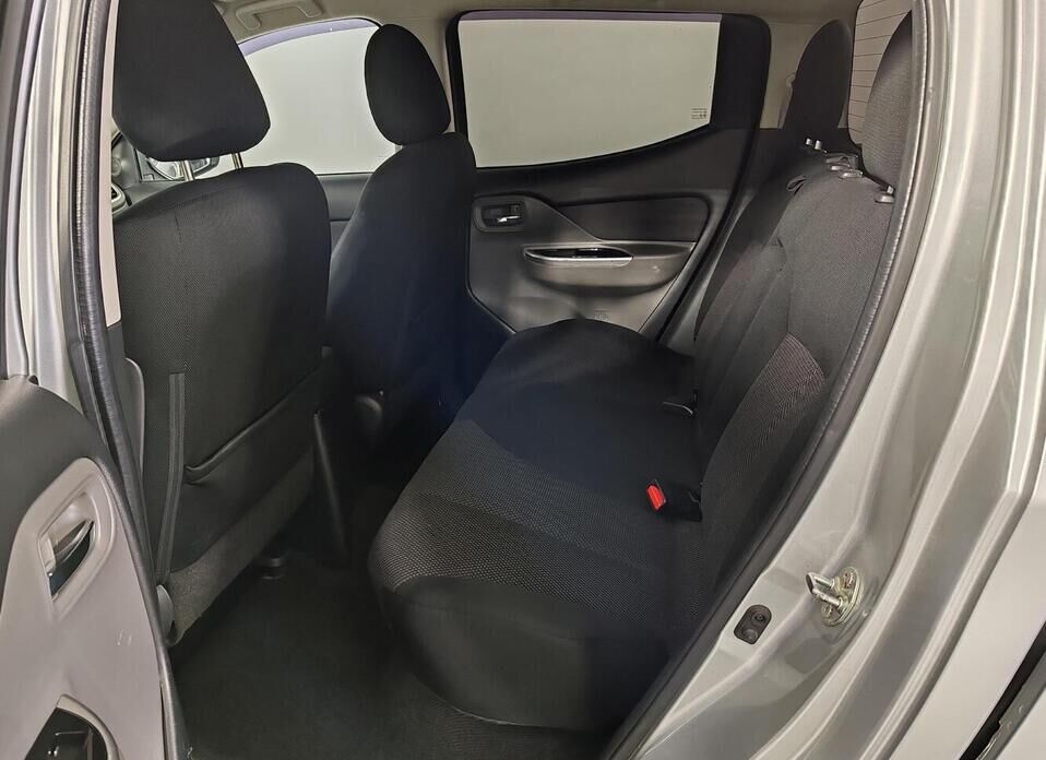 Mitsubishi L200, V 2.4d AT (154 л.с.) 4WD
