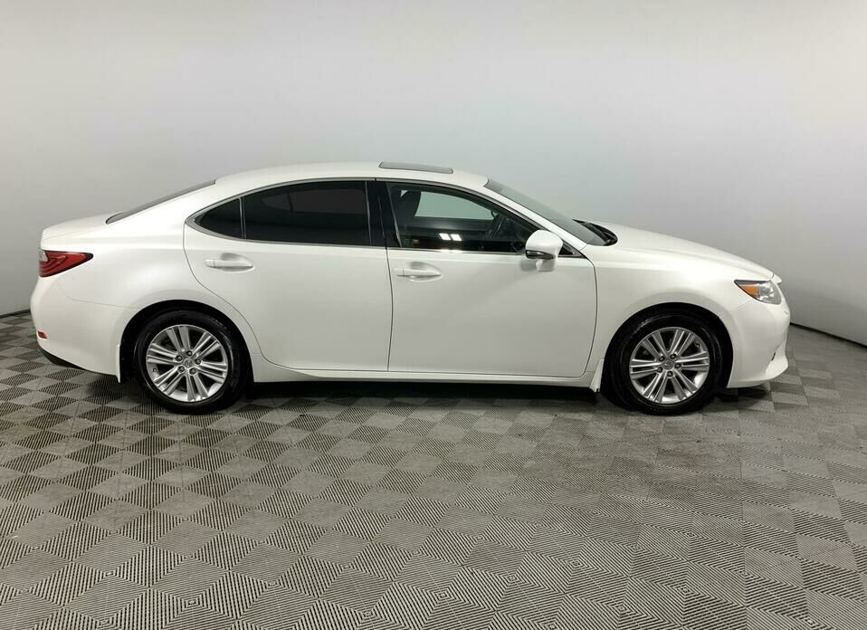 Lexus ES 250 2.5 AT (184 л.с.)