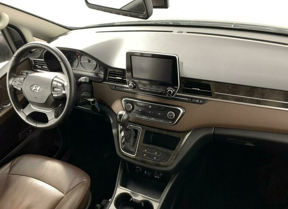 Hyundai Grand Starex 2.5d AT (175 л.с.)