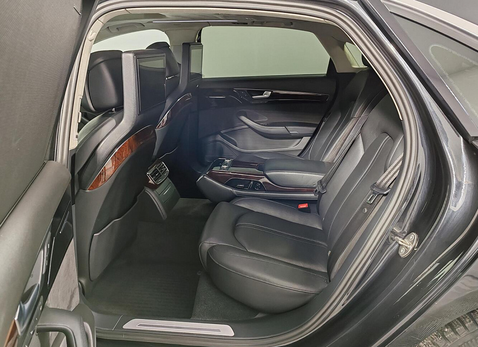 Audi A8, III (D4) 3.0 AT (290 л.с.) 4WD