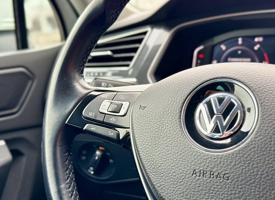 Volkswagen Tiguan, II 2.0d AMT (150 л.с.) 4WD