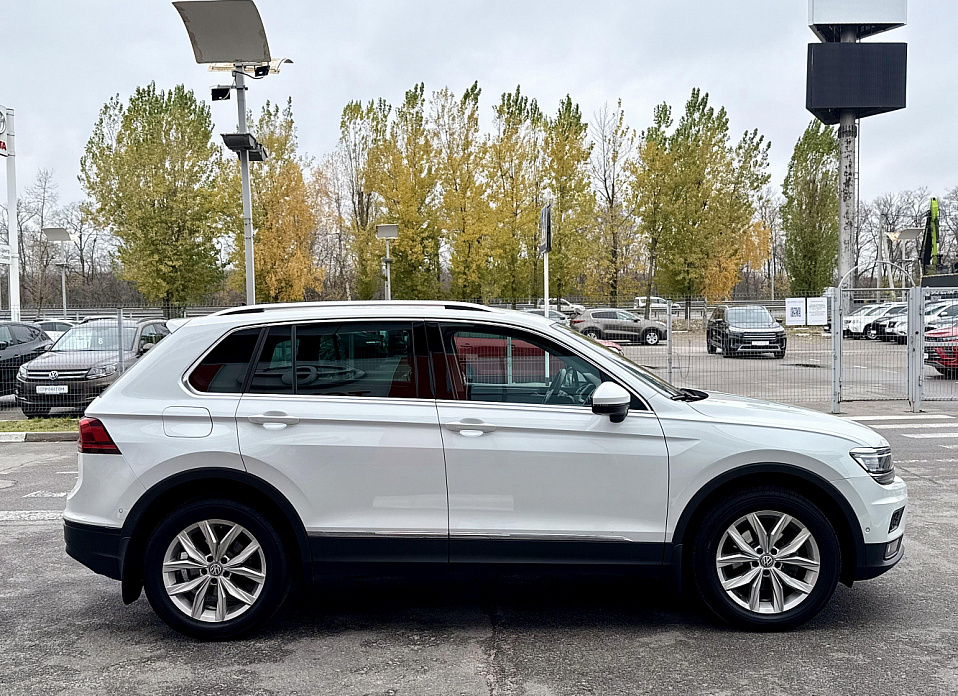 Volkswagen Tiguan, II 2.0d AMT (150 л.с.) 4WD