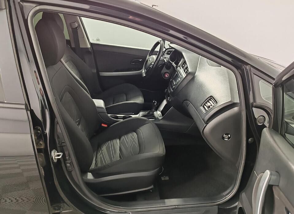 Kia Ceed, II Рестайлинг 1.6 AT (130 л.с.)