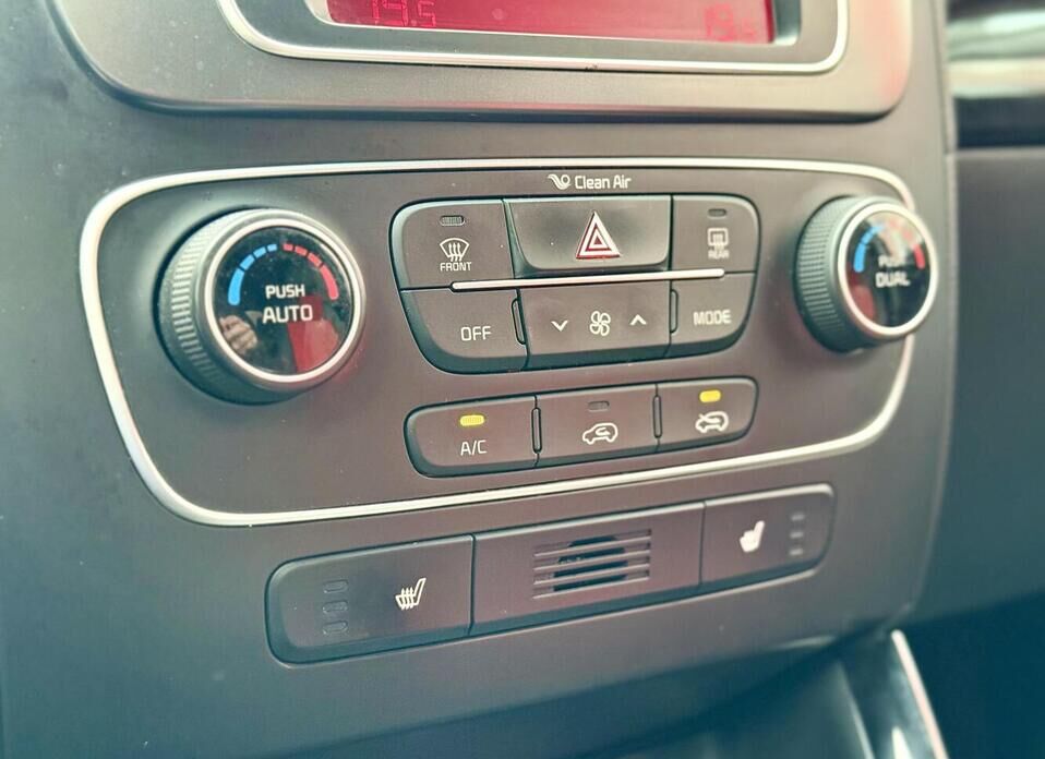 Kia Sorento, II Рестайлинг 2.4 AT (175 л.с.) 4WD