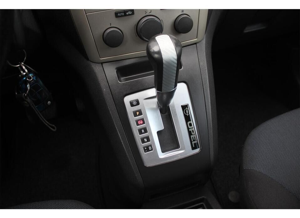 Opel Zafira, B Рестайлинг 1.9d AT (150 л.с.)
