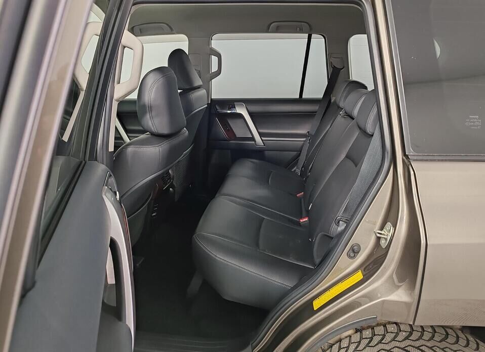 Toyota Land Cruiser Prado 2.8d AT (177 л.с.) 4WD