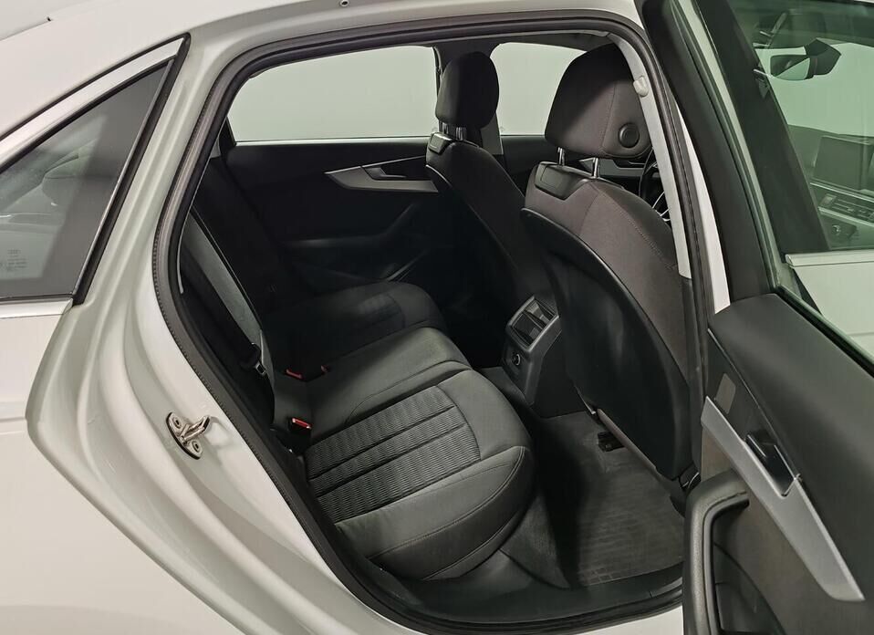 Audi A4, V (B9) 1.4 AMT (150 л.с.)