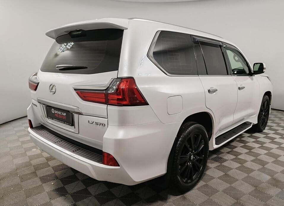Lexus LX, III Рестайлинг 2 570 5.7 AT (367 л.с.) 4WD