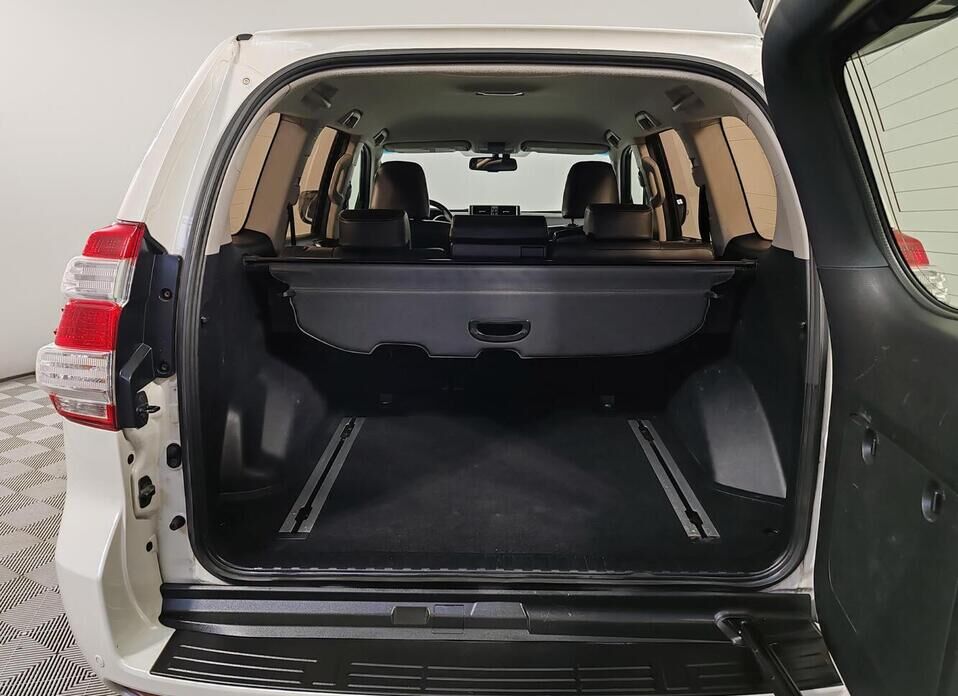 Toyota Land Cruiser Prado, 150 Series Рестайлинг 1 3.0d AT (173 л.с.) 4WD